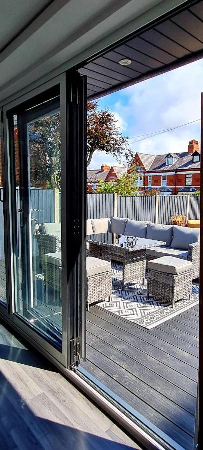 Lovely Unit Elgin Drive Coastal Bliss Your Seaside Retreat With City Excitement Wallasey Extérieur photo
